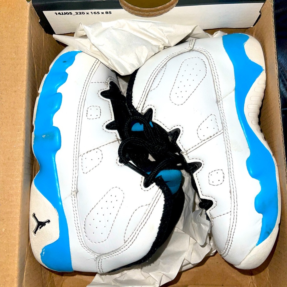 Used- Still in good condition
Air Jordan Kids Toddler Jordan 9 Retro B-Ball
shoe